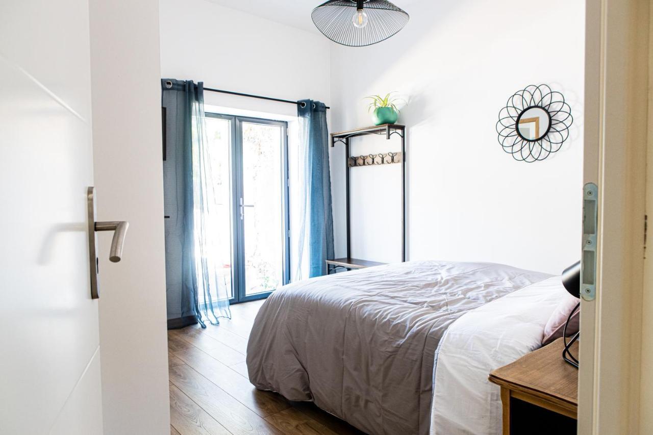Chambre Tropicale Privee Au Coeur D'Un Village Calme Et Proche Du Vignoble Vinzelles Zewnętrze zdjęcie